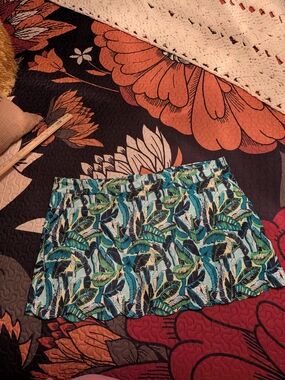 Lillie Green Golf Tropical Leaf-Print Women’s Skort in Teal, Green and Black